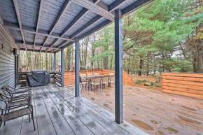 Modern Home with Deck Less Than half Mi to Lake Harmony!
